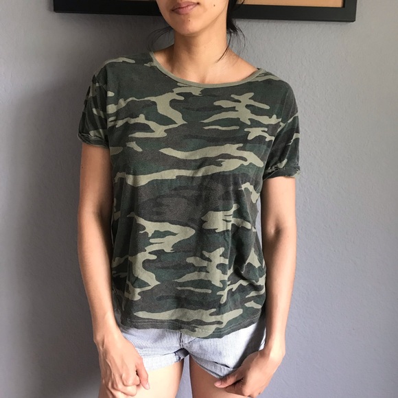 FOREVER 21: Camo Tee - Picture 2 of 4